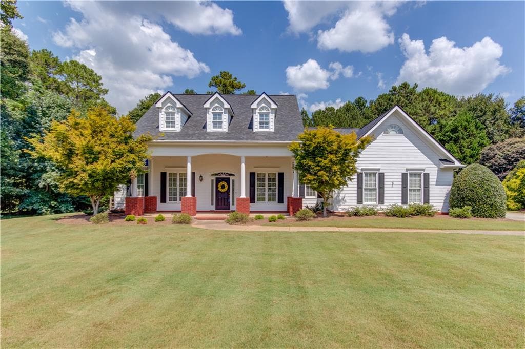 3 bedroom, 4 bathroom, 2,771 sq ft single family residence under contract at 2635 Heritage Lane, Monroe, GA 30656 — photo 3