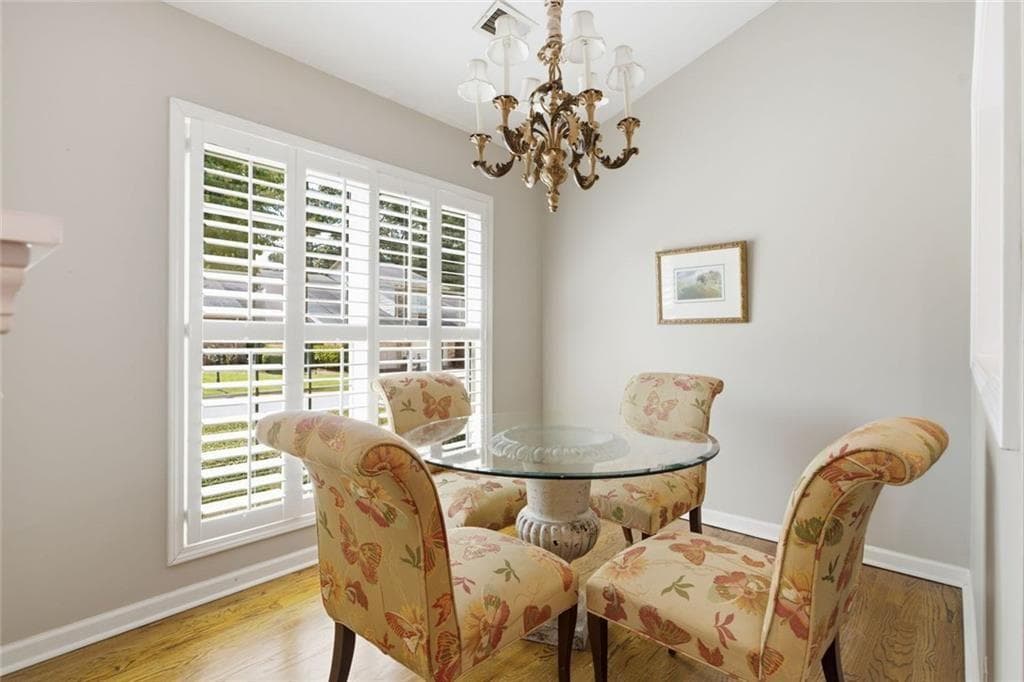 3 bedroom, 3 bathroom, 3,224 sq ft townhouse for sale at 4133 Fawn Court, Marietta, GA 30068 — photo 2