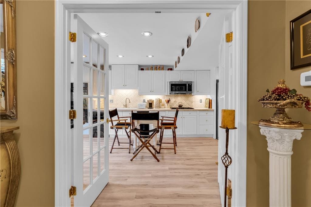 3 bedroom, 4 bathroom, 2,772 sq ft condominium for sale at 1417 Ashford Place, Brookhaven, GA 30319 — photo 8