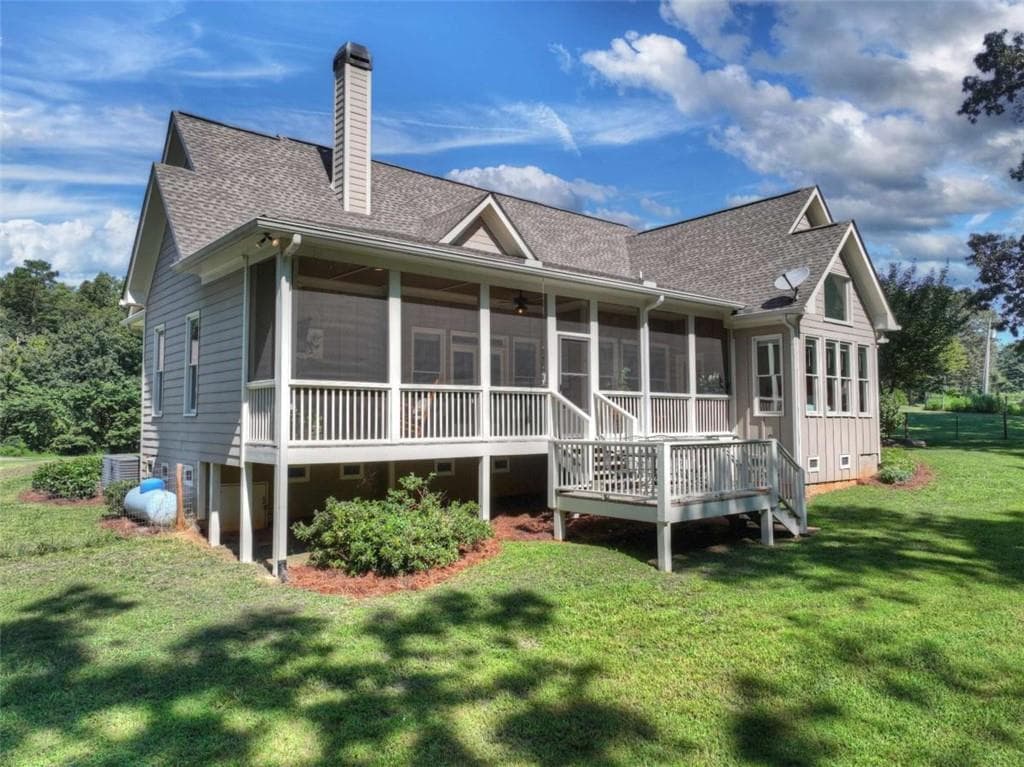 3 bedroom, 2 bathroom, 2,276 sq ft single family residence for sale at 2703 Hwy 382W, Ellijay, GA 30540 — photo 2