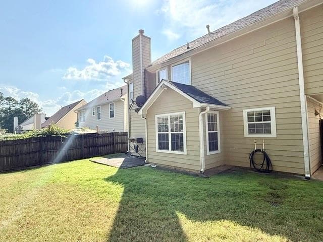 3 bedroom, 3 bathroom, 2,121 sq ft single family residence for sale at 5280 Harbins Point Lane, Lilburn, GA 30047 — photo 5