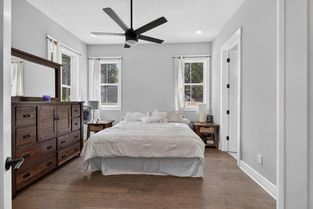 3 bedroom, 3 bathroom, 1,845 sq ft single family residence for sale at 54 Roscoe Road, Newnan, GA 30263 — photo 5