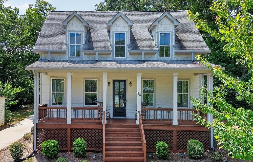 3 bedroom, 3 bathroom, 1,845 sq ft single family residence for sale at 54 Roscoe Road, Newnan, GA 30263