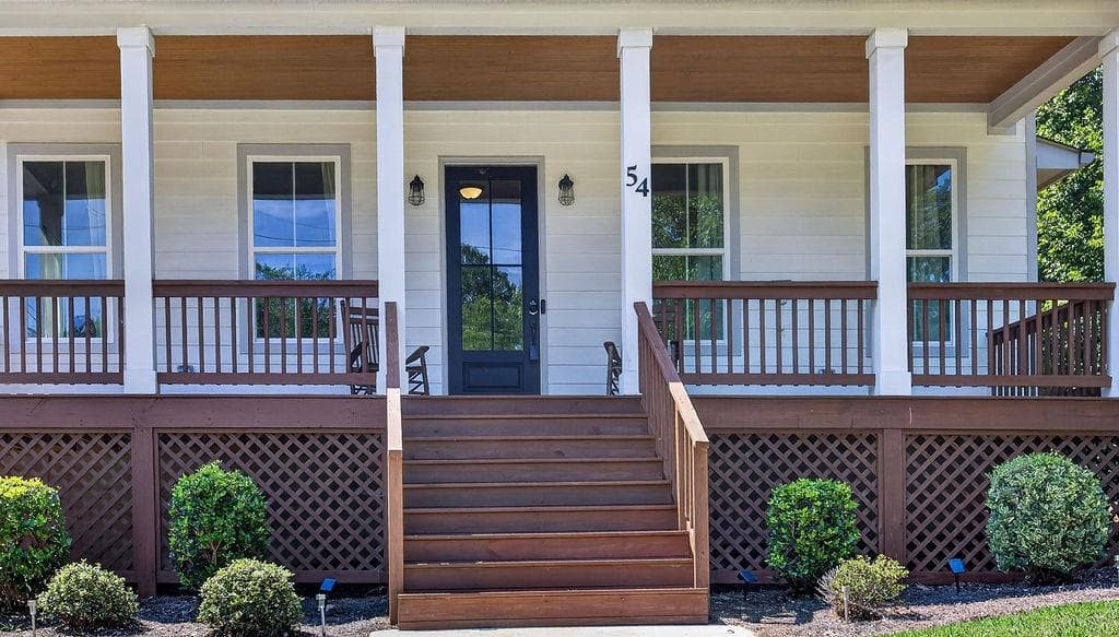 3 bedroom, 3 bathroom, 1,845 sq ft single family residence for sale at 54 Roscoe Road, Newnan, GA 30263 — photo 3