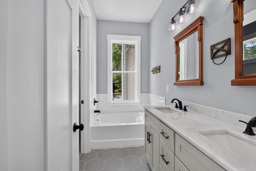 3 bedroom, 3 bathroom, 1,845 sq ft single family residence for sale at 54 Roscoe Road, Newnan, GA 30263 — photo 8