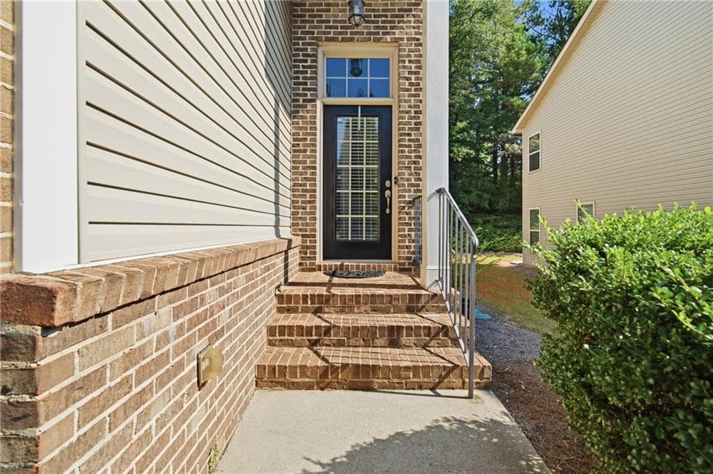 3 bedroom, 3 bathroom, 1,764 sq ft townhouse for sale at 7215 Rockhouse Road 15, Austell, GA 30168 — photo 2