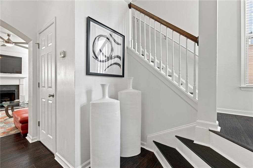3 bedroom, 3 bathroom, 1,764 sq ft townhouse for sale at 7215 Rockhouse Road 15, Austell, GA 30168 — photo 6