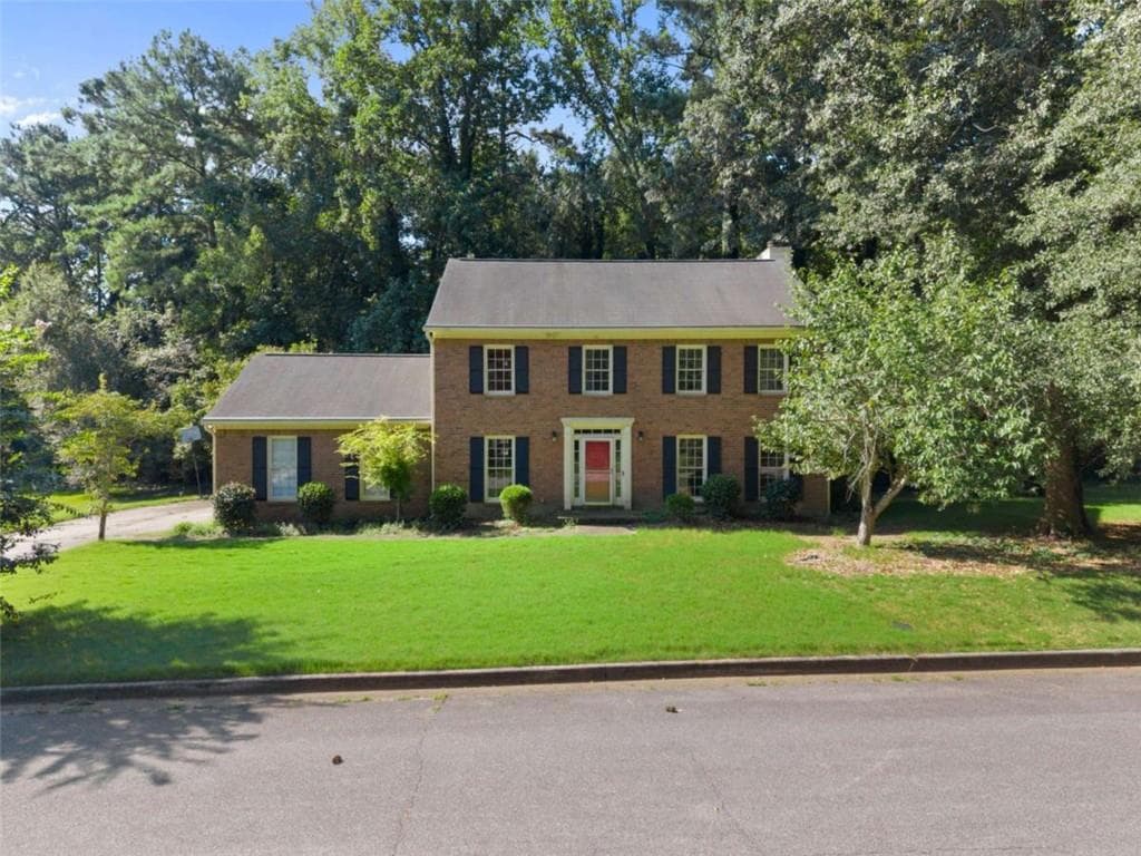 4 bedroom, 3 bathroom, 2,464 sq ft single family residence under contract at 2575 Fairview Lane, Jonesboro, GA 30236 — photo 2