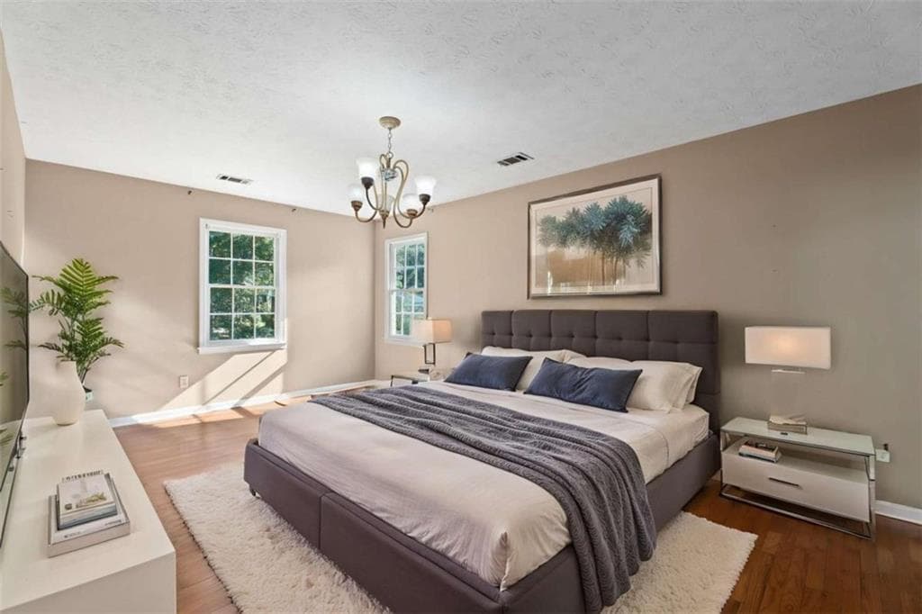 4 bedroom, 3 bathroom, 2,464 sq ft single family residence under contract at 2575 Fairview Lane, Jonesboro, GA 30236 — photo 5