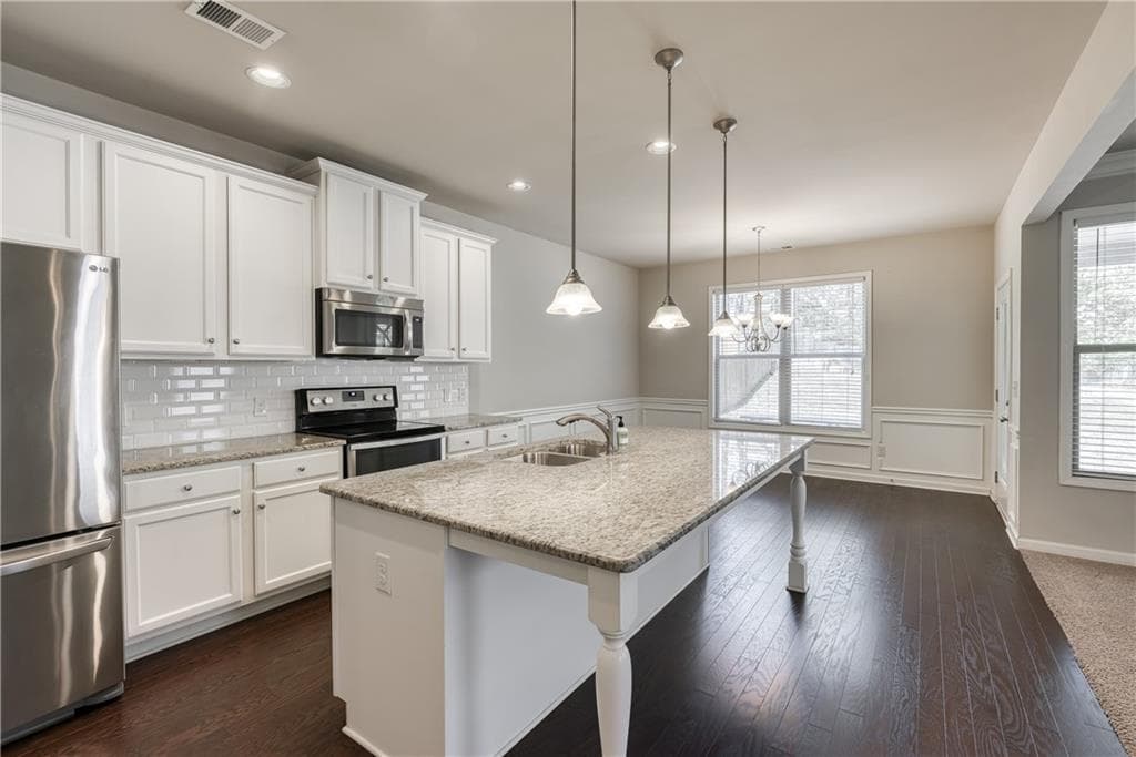 4 bedroom, 3 bathroom, 2,420 sq ft single family residence for rent at 5216 Apple Grove Road, Buford, GA 30519 for $2,300 a month — photo 10