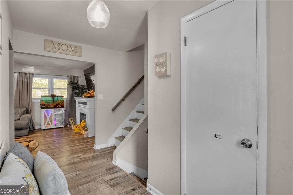 5 bedroom, 3 bathroom, 11,761 sq ft single family residence under contract at 6575 Hidden Brook Trail, Atlanta, GA 30349 — photo 8