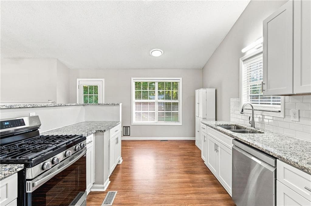 4 bedroom, 3 bathroom, 2,245 sq ft single family residence for sale at 57 Hickory Leaf Lane, Acworth, GA 30101 — photo 5