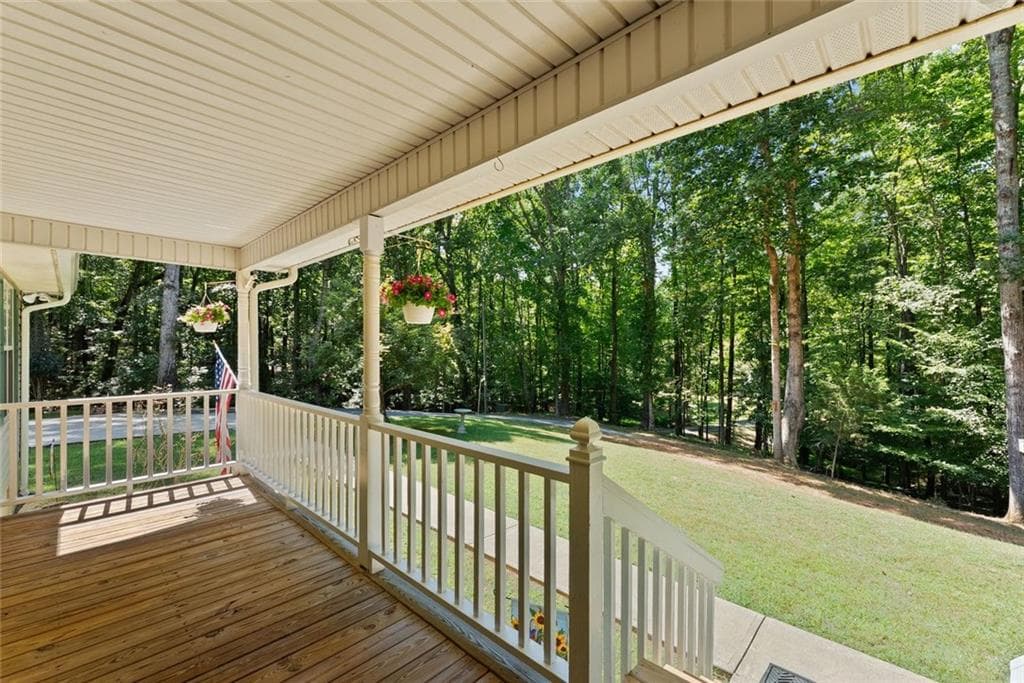 4 bedroom, 2 bathroom, 1,823 sq ft single family residence for sale at 3027 Dawsonville Highway, Gainesville, GA 30506 — photo 5