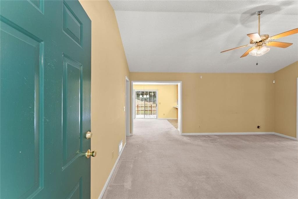 4 bedroom, 2 bathroom, 1,823 sq ft single family residence for sale at 3027 Dawsonville Highway, Gainesville, GA 30506 — photo 6