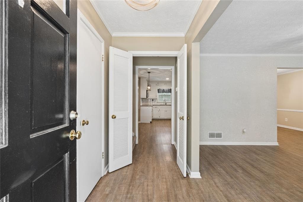 4 bedroom, 3 bathroom, 2,271 sq ft single family residence for sale at 2119 Eastwood Drive, Snellville, GA 30078 — photo 7