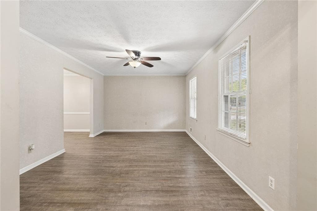 4 bedroom, 3 bathroom, 2,271 sq ft single family residence for sale at 2119 Eastwood Drive, Snellville, GA 30078 — photo 8