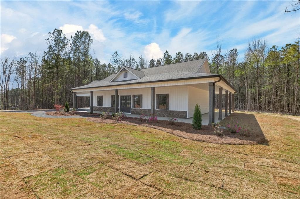 3 bedroom, 2 bathroom, 1,500 sq ft single family residence under contract at 3512 Vinson Mountain Road, Rockmart, GA 30153 — photo 4