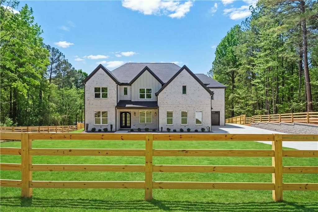 5 bedroom, 6 bathroom, 5,200 sq ft single family residence for sale at 3455 Callie Still Road, Lawrenceville, GA 30045 — photo 4