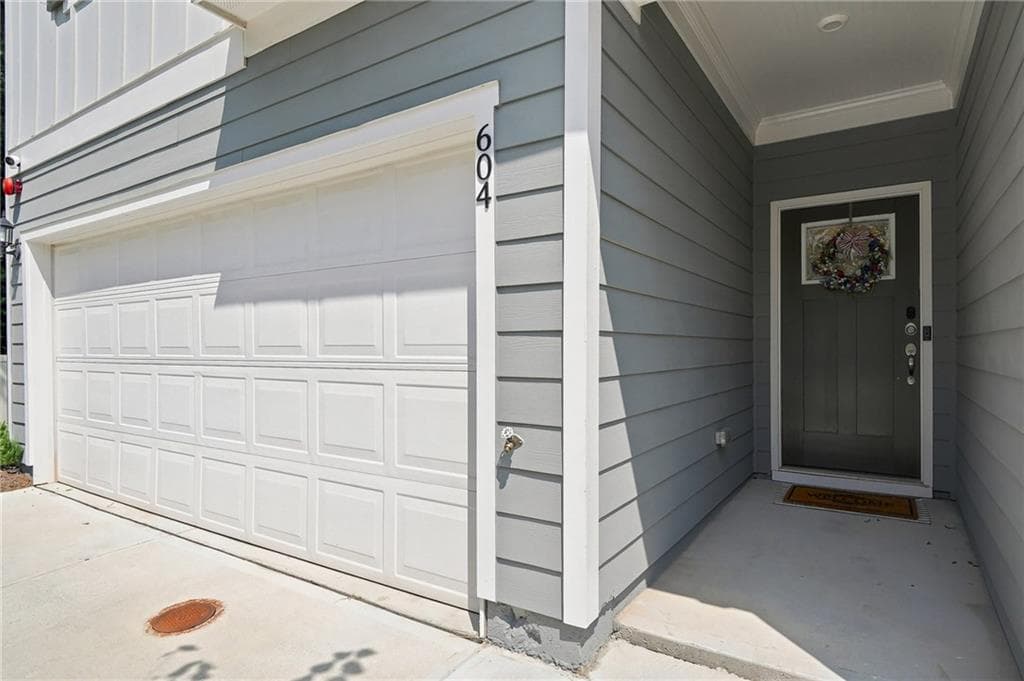 3 bedroom, 3 bathroom, 2,108 sq ft townhouse for sale at 604 Spadina Road, Marietta, GA 30060 — photo 2