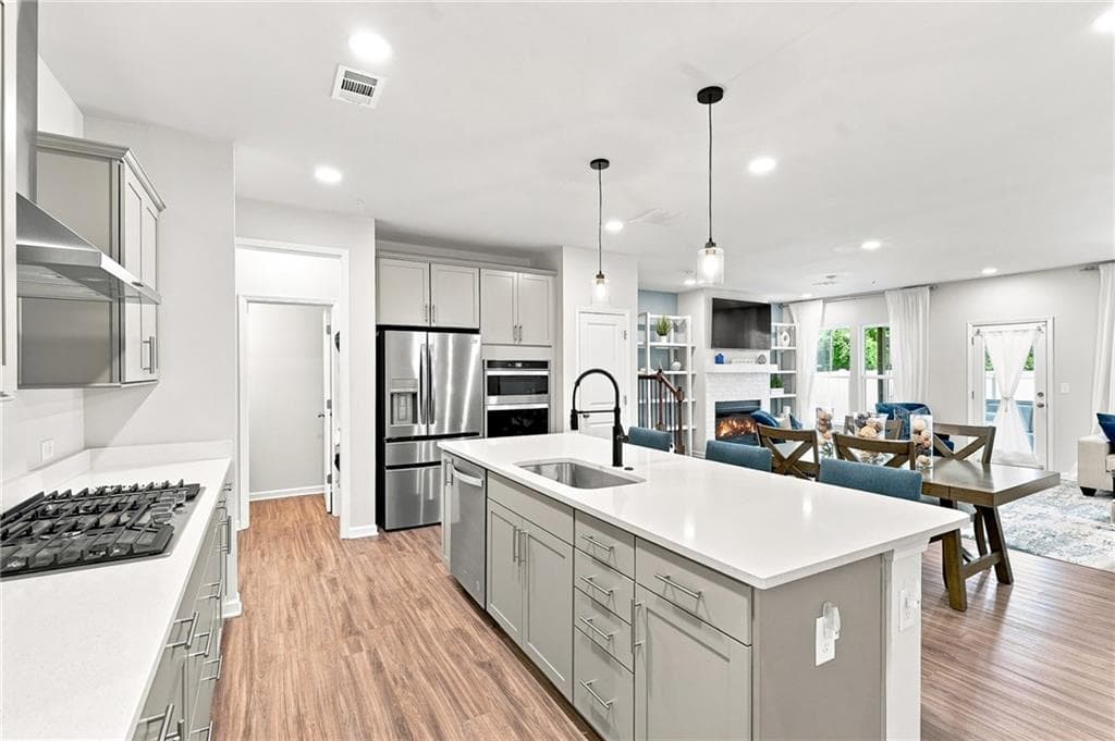 3 bedroom, 3 bathroom, 2,108 sq ft townhouse for sale at 604 Spadina Road, Marietta, GA 30060 — photo 5