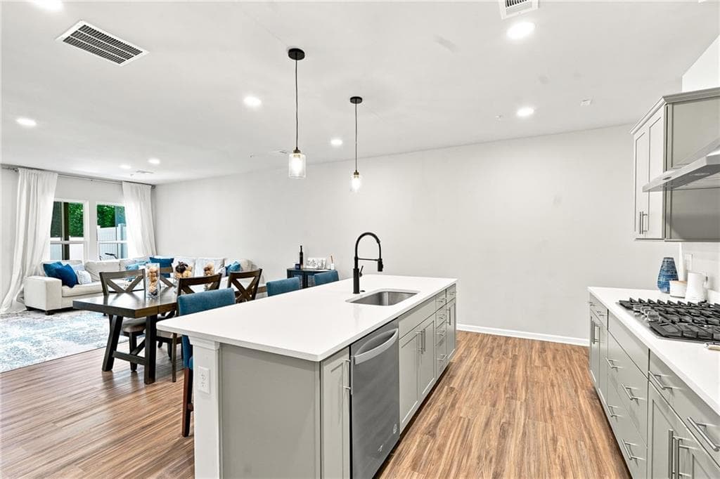 3 bedroom, 3 bathroom, 2,108 sq ft townhouse for sale at 604 Spadina Road, Marietta, GA 30060 — photo 7