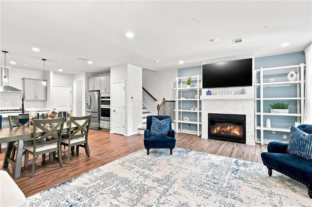 3 bedroom, 3 bathroom, 2,108 sq ft townhouse for sale at 604 Spadina Road, Marietta, GA 30060 — photo 10