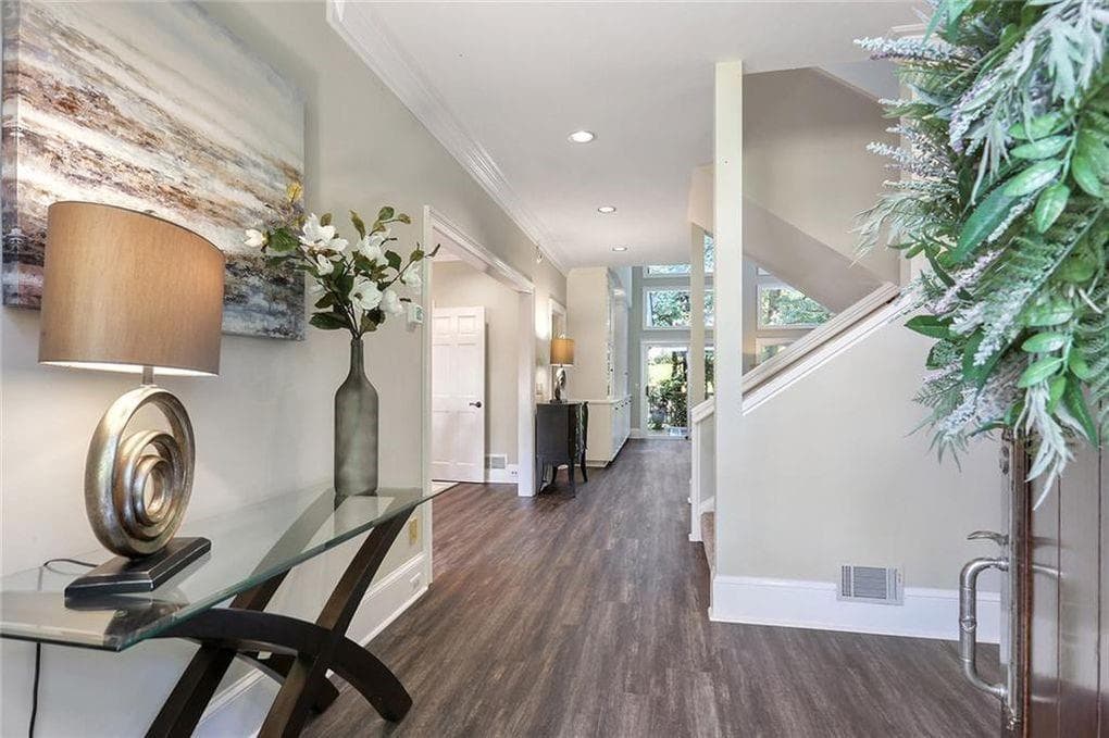4 bedroom, 4 bathroom, 3,038 sq ft single family residence for rent at 930 Manchester Place, Sandy Springs, GA 30328 for $5,000 a month — photo 3