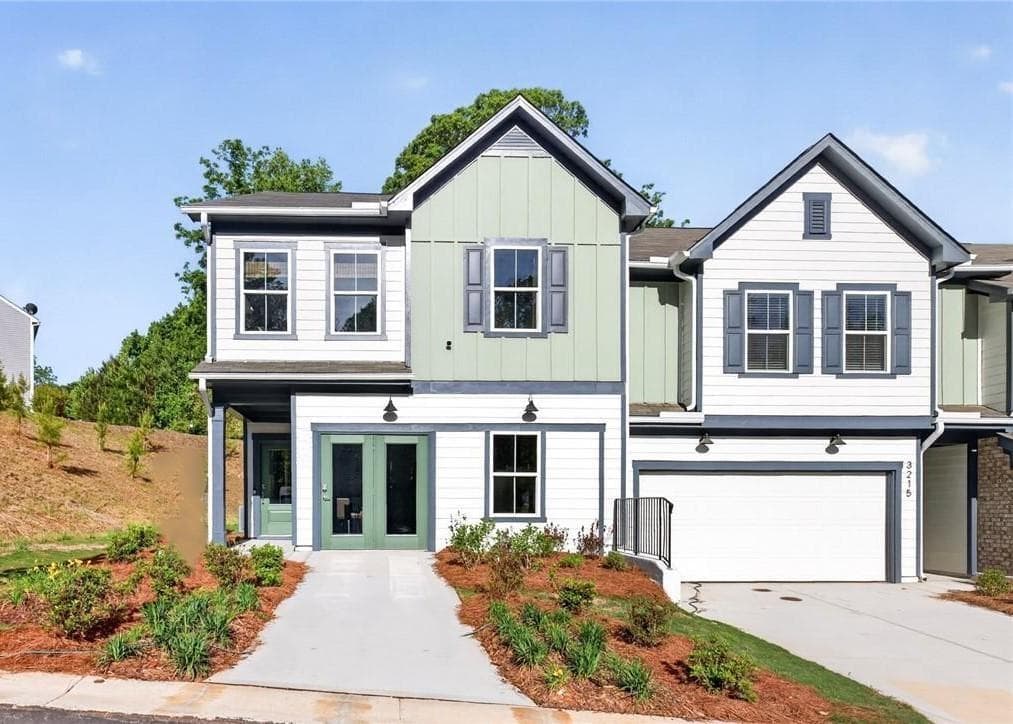 3 bedroom, 3 bathroom, 2,035 sq ft townhouse for sale at 3305 Promise Mill Lane, Cumming, GA 30040 — photo 2