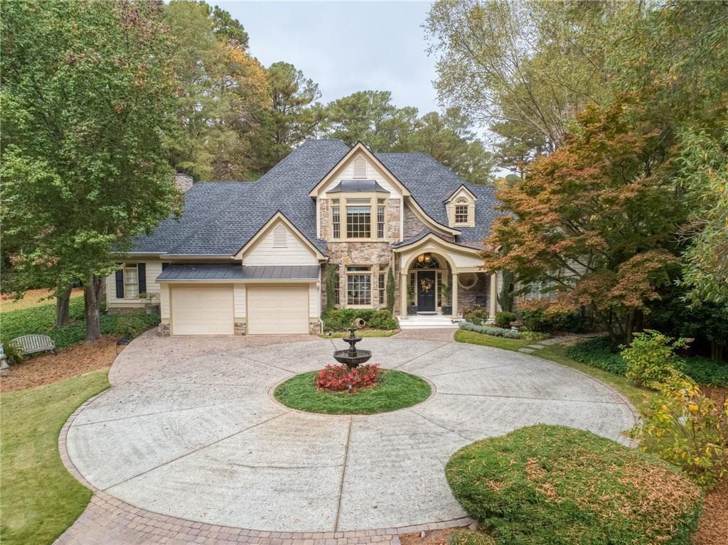 4 bedroom, 4 bathroom, 3,605 sq ft single family residence under contract at 125 Claridge Drive, Atlanta, GA 30342