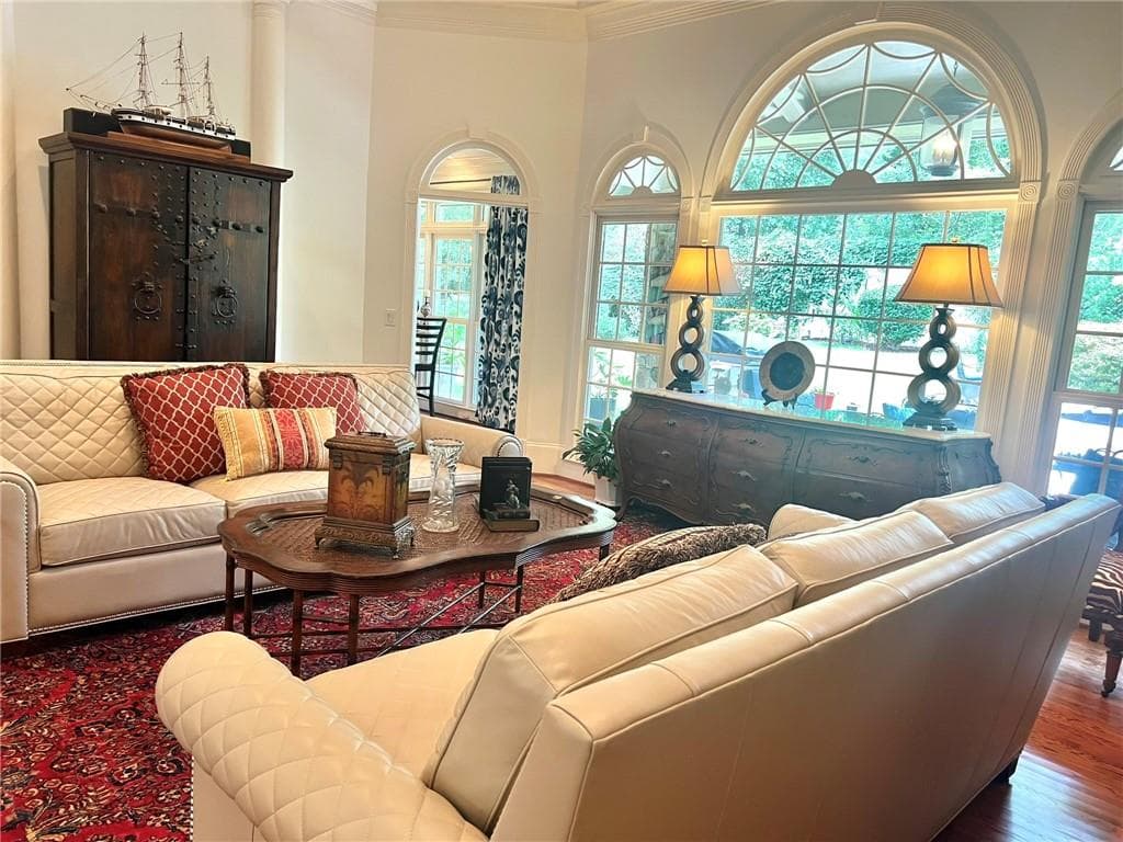 4 bedroom, 4 bathroom, 3,605 sq ft single family residence under contract at 125 Claridge Drive, Atlanta, GA 30342 — photo 6