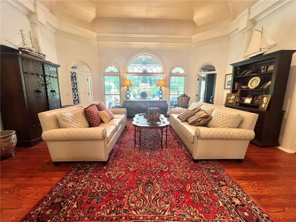 4 bedroom, 4 bathroom, 3,605 sq ft single family residence under contract at 125 Claridge Drive, Atlanta, GA 30342 — photo 7