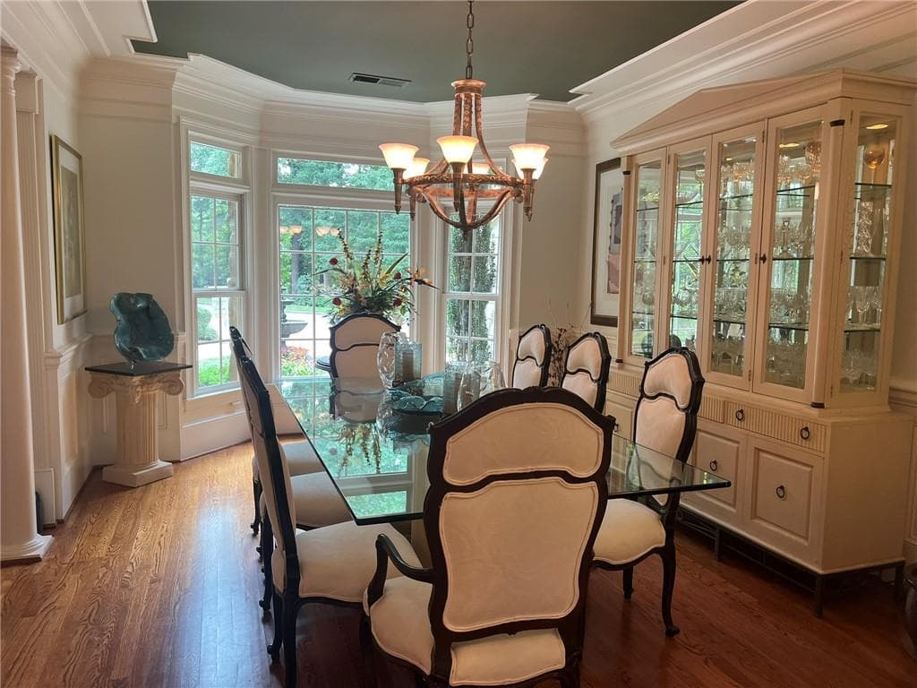 4 bedroom, 4 bathroom, 3,605 sq ft single family residence under contract at 125 Claridge Drive, Atlanta, GA 30342 — photo 8