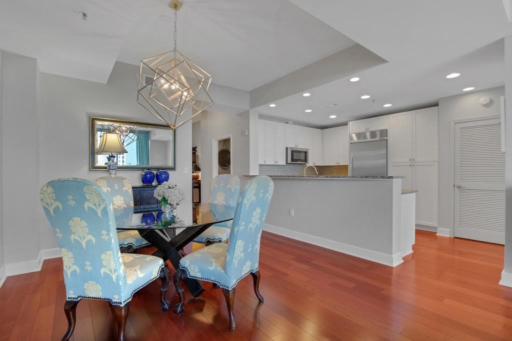 2 bedroom, 3 bathroom, 1,594 sq ft condominium for sale at 2795 Peachtree Road 1205, Atlanta, GA 30305 — photo 8