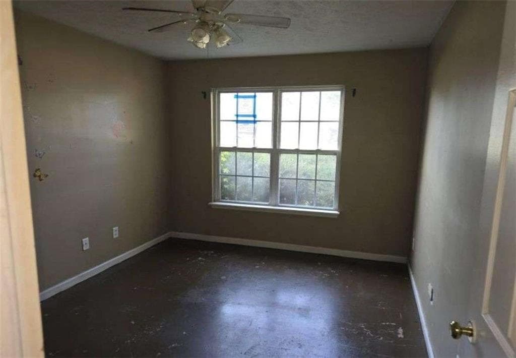 3 bedroom, 2 bathroom, 1,459 sq ft single family residence for sale at 107 Tallulah Lane, Leesburg, GA 31763 — photo 6