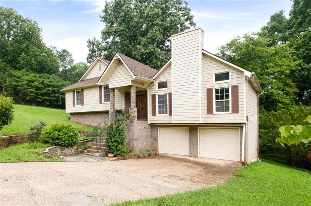 4 bedroom, 3 bathroom, 2,384 sq ft single family residence for sale at 3573 Downing Street, Marietta, GA 30066 — photo 3