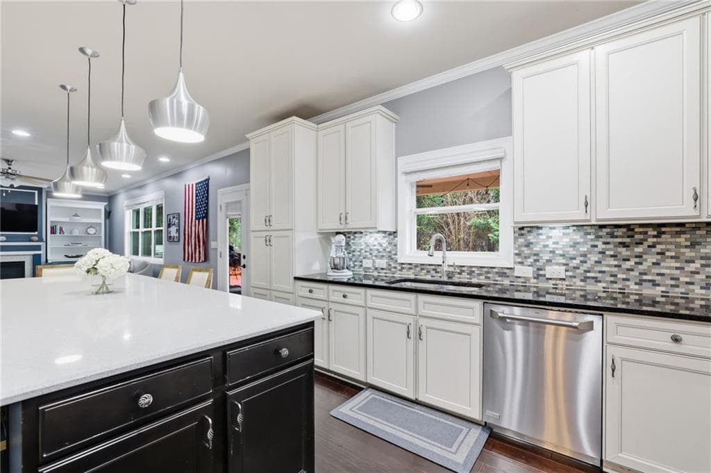 8 bedroom, 5 bathroom, 6,236 sq ft single family residence for sale at 2740 Augeron Court, Alpharetta, GA 30004 — photo 9