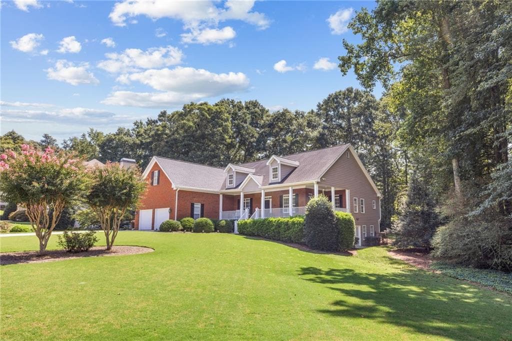 4 bedroom, 4 bathroom, 2,835 sq ft single family residence under contract at 2620 Democracy Drive, Buford, GA 30519 — photo 3