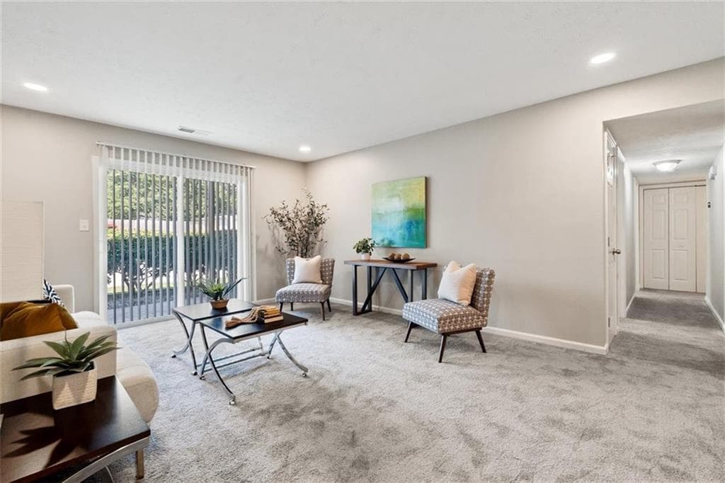 other under contract at 1701 Hawthorne Avenue, Atlanta, GA 30337 — photo 2