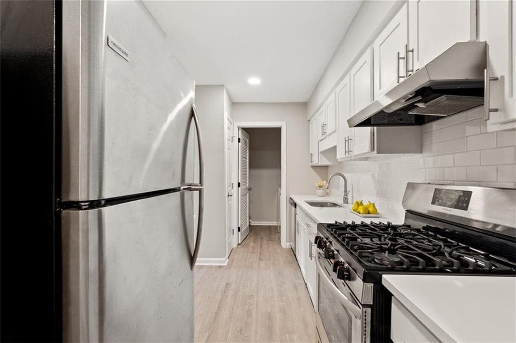 other under contract at 1701 Hawthorne Avenue, Atlanta, GA 30337 — photo 7