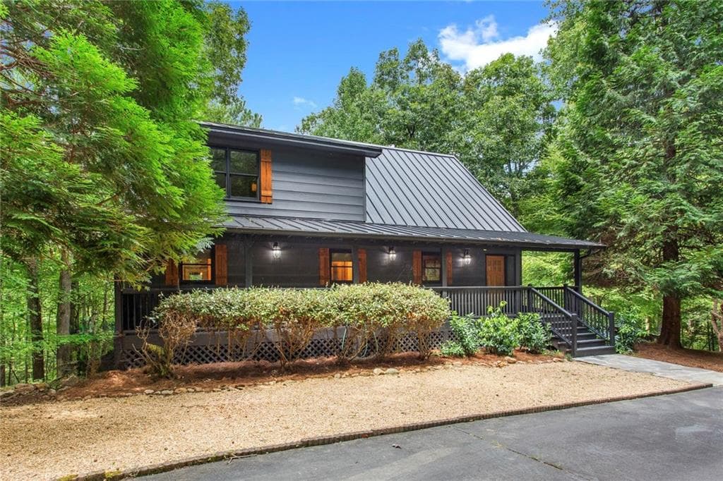 3 bedroom, 3 bathroom, 2,483 sq ft single family residence for sale at 56 Robin Lake Drive, Ellijay, GA 30540 — photo 2
