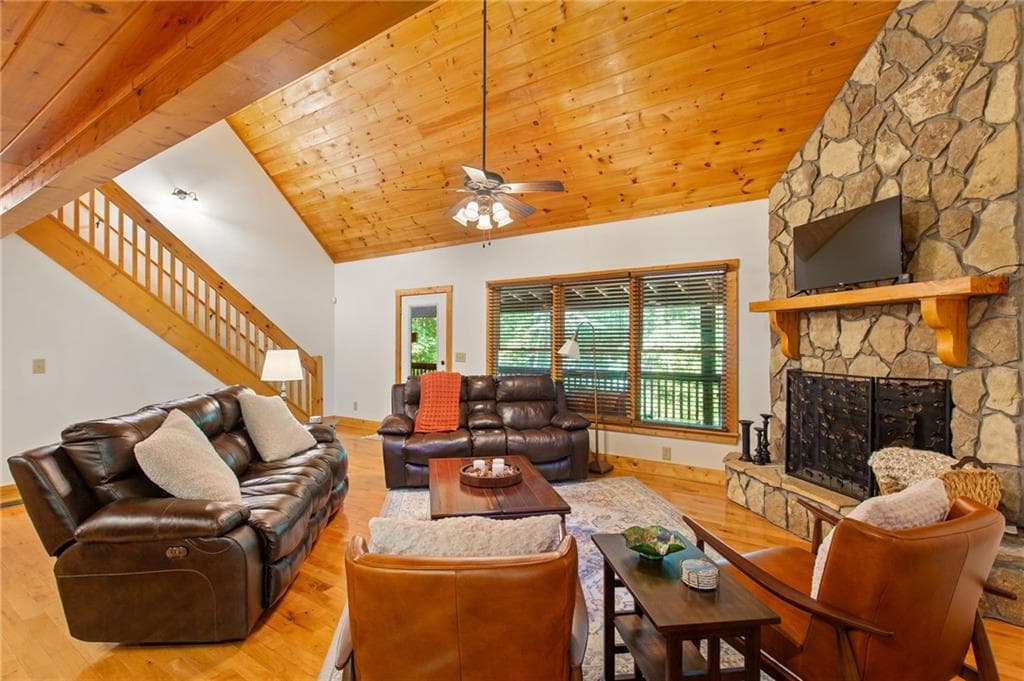 3 bedroom, 3 bathroom, 2,483 sq ft single family residence for sale at 56 Robin Lake Drive, Ellijay, GA 30540 — photo 7