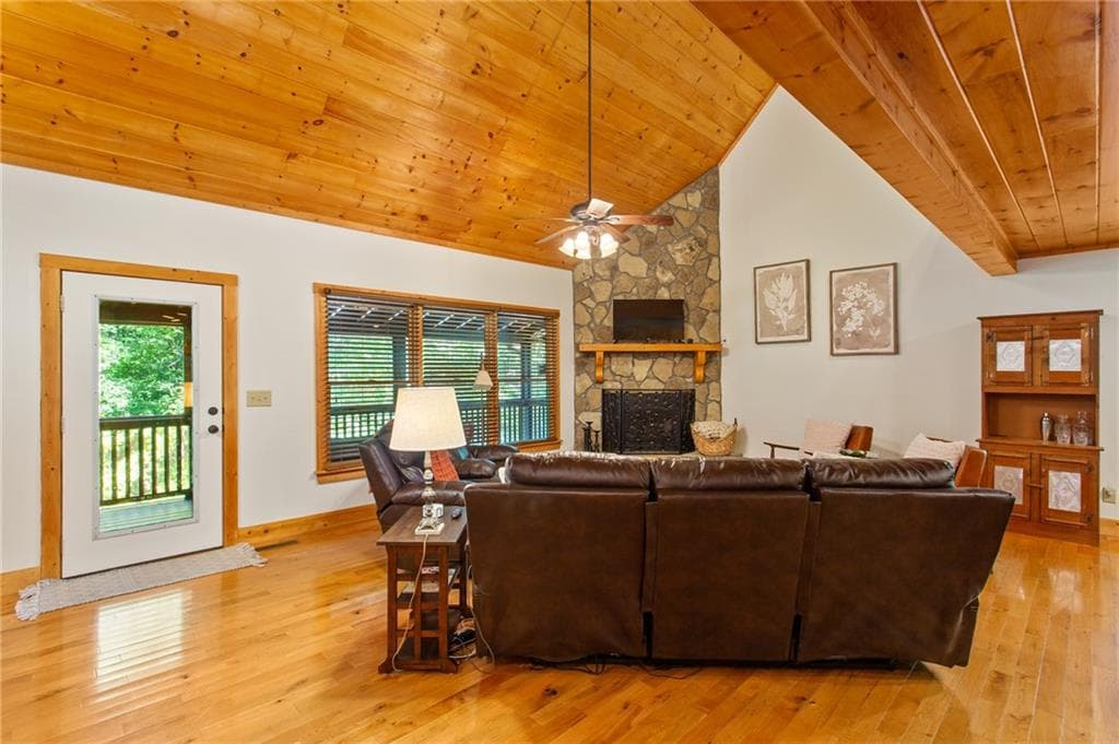 3 bedroom, 3 bathroom, 2,483 sq ft single family residence for sale at 56 Robin Lake Drive, Ellijay, GA 30540 — photo 8