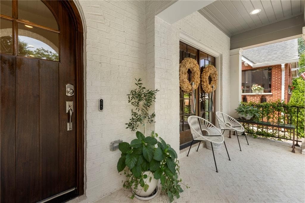 6 bedroom, 6 bathroom single family residence for rent at 1055 Bellevue Drive, Atlanta, GA 30306 for $12,000 a month — photo 3