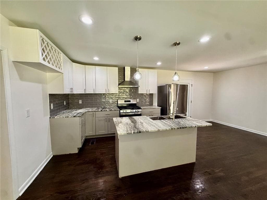 5 bedroom, 2 bathroom, 1,964 sq ft single family residence for sale at 2241 Colleen Court, Decatur, GA 30032 — photo 4