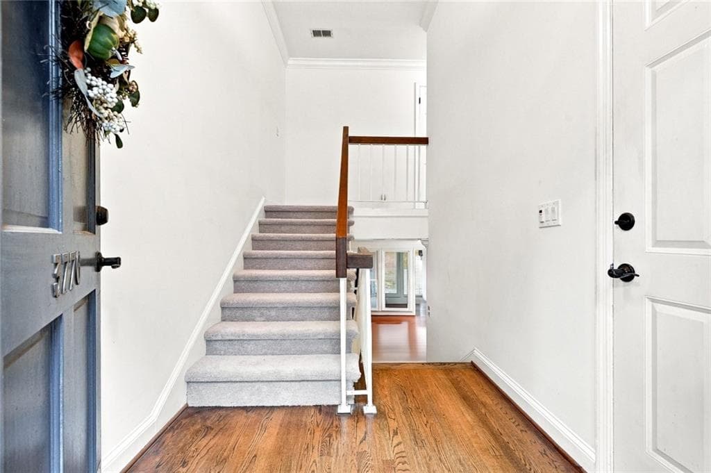 3 bedroom, 4 bathroom, 2,177 sq ft condominium for sale at 3776 Ashford Lake Court, Brookhaven, GA 30319 — photo 3