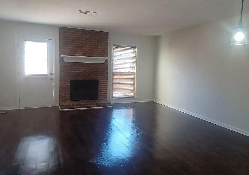 2 bedroom, 3 bathroom, 1,260 sq ft single family residence for rent at 595 Wedgewood Drive, Alpharetta, GA 30009 for $2,360 a month — photo 4