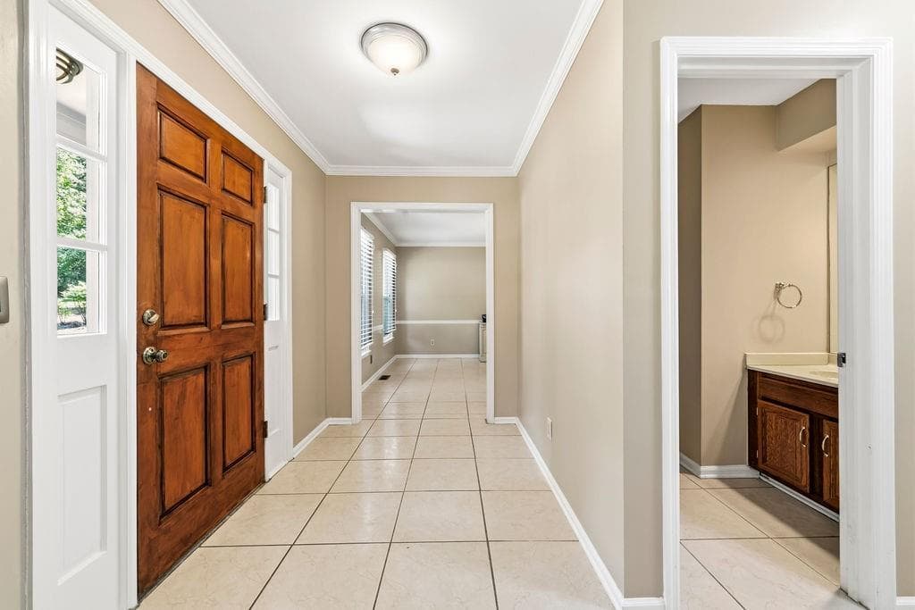 4 bedroom, 3 bathroom, 3,462 sq ft single family residence for sale at 4585 Hunting Hound Lane, Marietta, GA 30062 — photo 4
