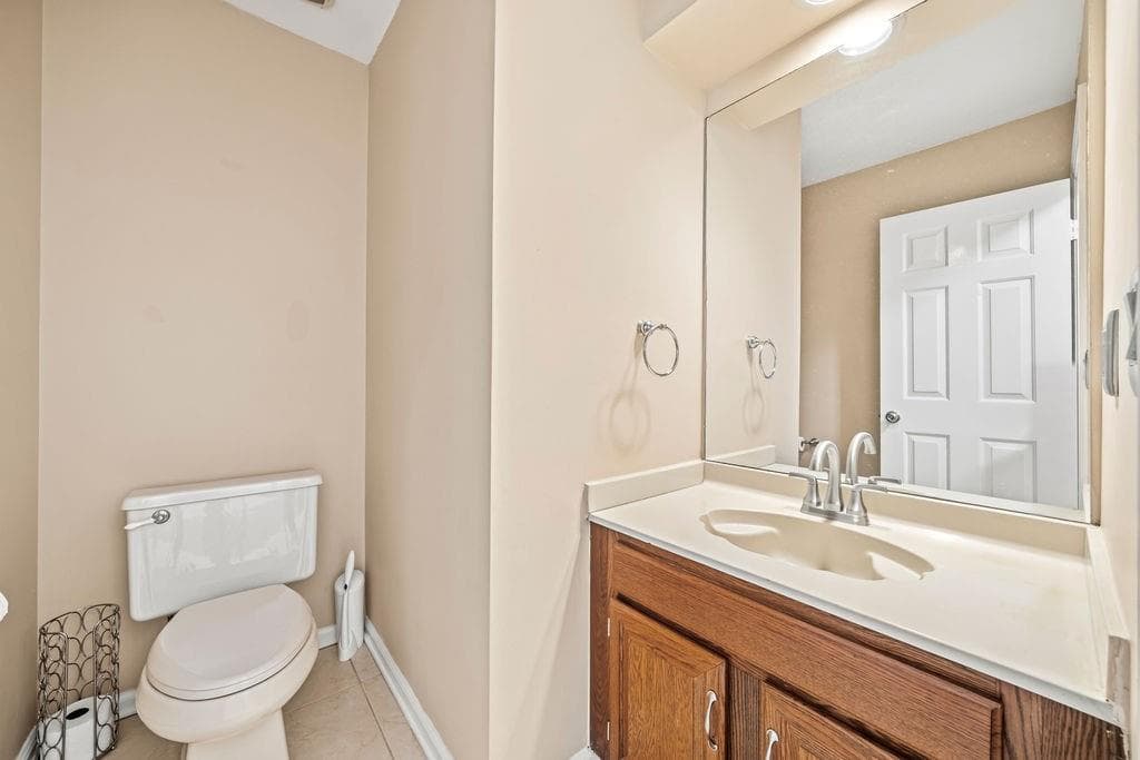 4 bedroom, 3 bathroom, 3,462 sq ft single family residence for sale at 4585 Hunting Hound Lane, Marietta, GA 30062 — photo 7