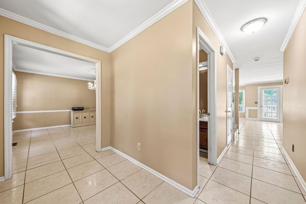 4 bedroom, 3 bathroom, 3,462 sq ft single family residence for sale at 4585 Hunting Hound Lane, Marietta, GA 30062 — photo 5