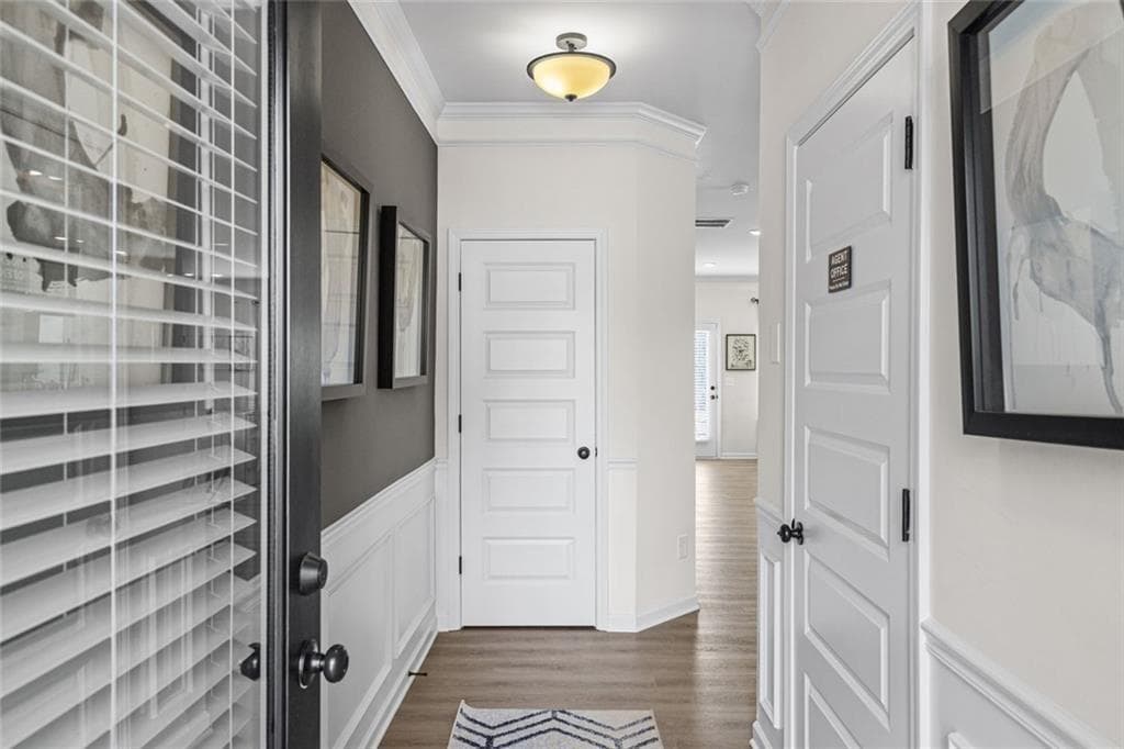 3 bedroom, 3 bathroom, 1,725 sq ft townhouse under contract at 740 Trinity Drive 70, Auburn, GA 30011 — photo 2